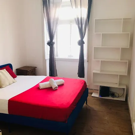 Montaj Holidays Lisbon Corroios